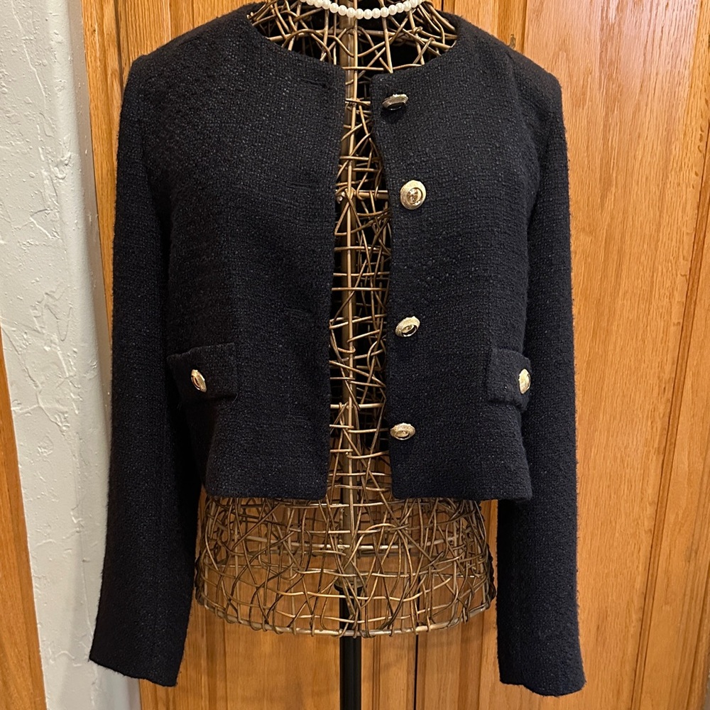 Tahari Navy Cropped Textured Women's Blazer with Gold Buttons, Size 8. - Picture 1 of 8